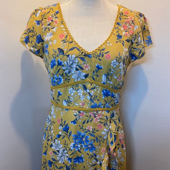 City Studio Yellow Floral Short Sleeve Maxi Dress - Picture 3 of 11